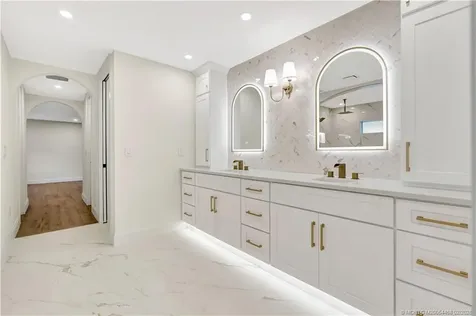 3984 SE Fairway E Stuart FL 34997