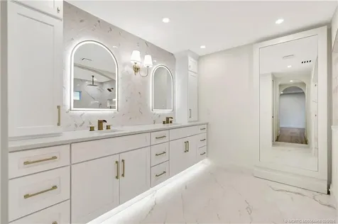 3984 SE Fairway E Stuart FL 34997