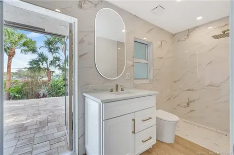 3984 SE Fairway E Stuart FL 34997