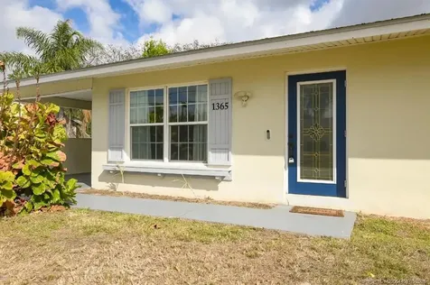 1365 SW Gastador Avenue Port St Lucie FL 34953