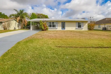 1365 SW Gastador Avenue Port St Lucie FL 34953