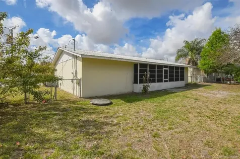 1365 SW Gastador Avenue Port St Lucie FL 34953