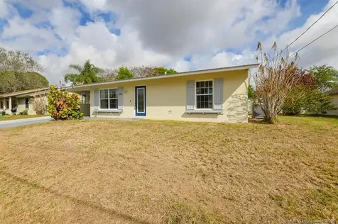 1365 SW Gastador Avenue Port St Lucie FL 34953