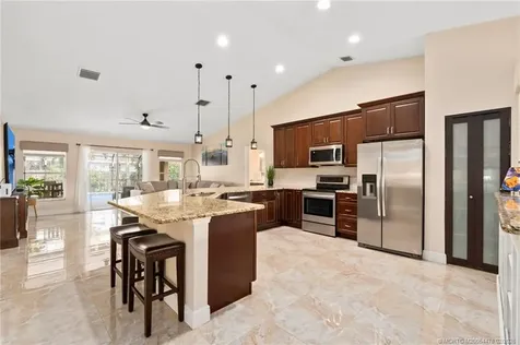 537 SW Laconic Avenue SW Port St Lucie FL 34953