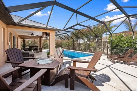 537 SW Laconic Avenue SW Port St Lucie FL 34953