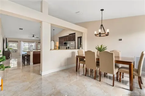 537 SW Laconic Avenue SW Port St Lucie FL 34953