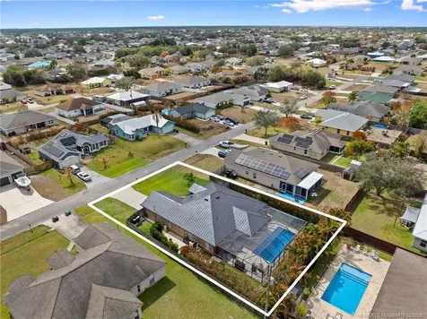 537 SW Laconic Avenue SW Port St Lucie FL 34953