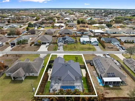 537 SW Laconic Avenue SW Port St Lucie FL 34953