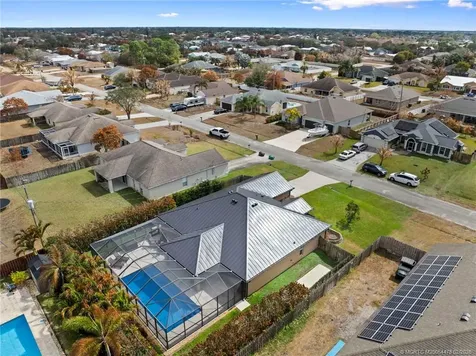 537 SW Laconic Avenue SW Port St Lucie FL 34953