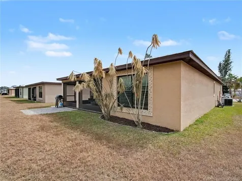 40 Mediterranean Boulevard N Port St Lucie FL 34952