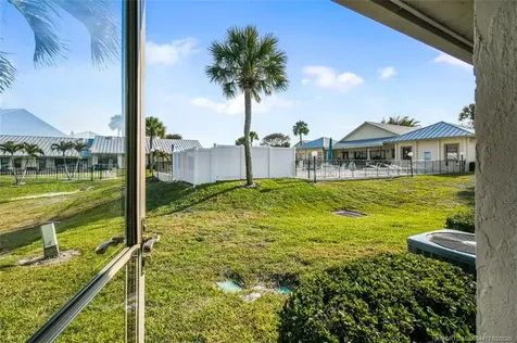 7852 SE Sugar Sand Circle Hobe Sound FL 33455