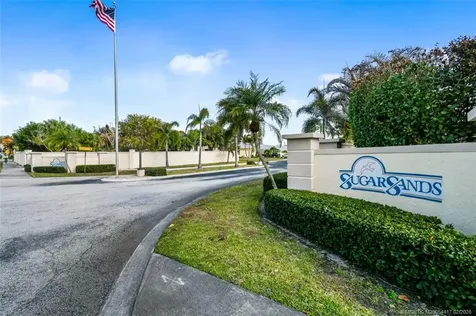 7852 SE Sugar Sand Circle Hobe Sound FL 33455