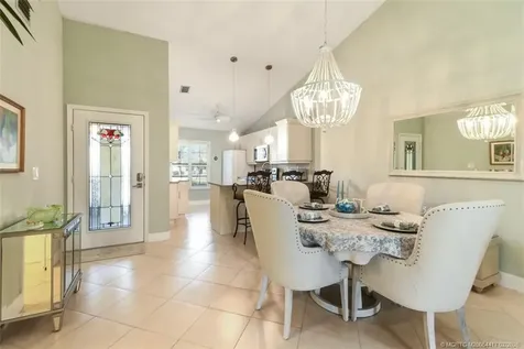 7852 SE Sugar Sand Circle Hobe Sound FL 33455