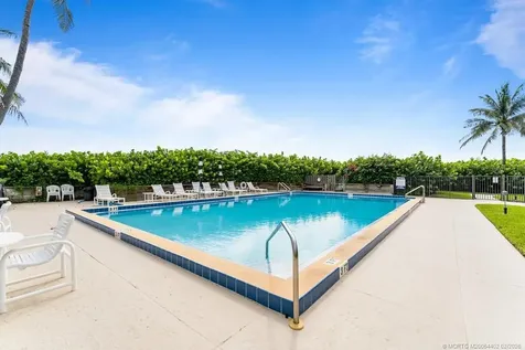 2051 NE Ocean Boulevard Stuart FL 34996