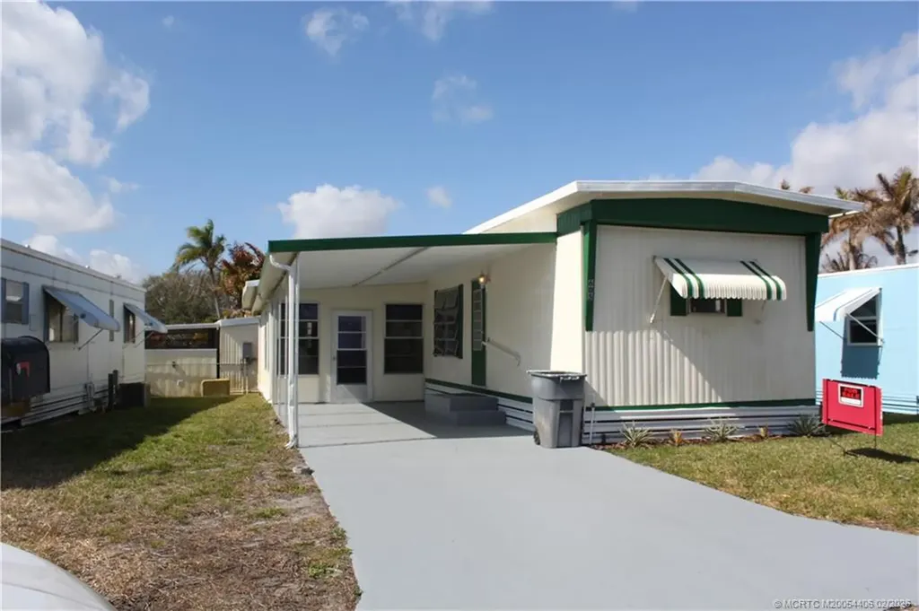 605 NE South Seas Way Jensen Beach FL 34957