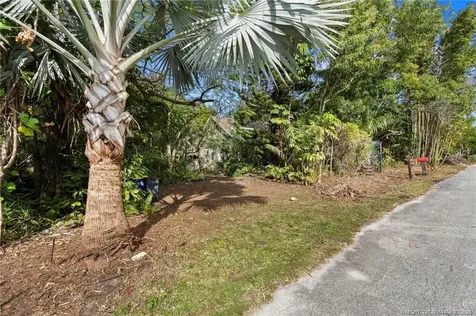 895 SW 29th Terrace Palm City FL 34990