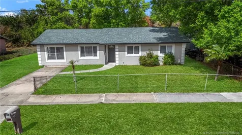 2702 Sheraton Boulevard Fort Pierce FL 34946