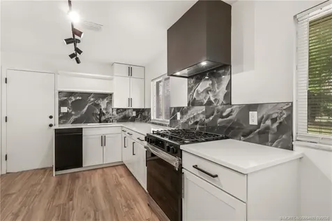 2702 Sheraton Boulevard Fort Pierce FL 34946