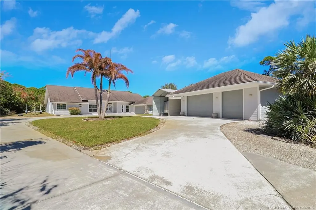 815 NE Stokes Terrace Jensen Beach FL 34957
