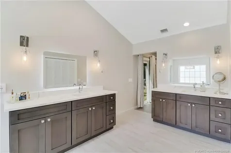 815 NE Stokes Terrace Jensen Beach FL 34957