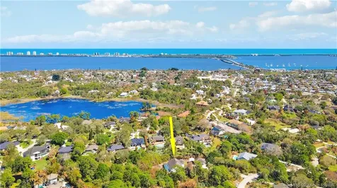 815 NE Stokes Terrace Jensen Beach FL 34957