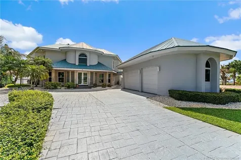 2318 NW Bay Colony Court Stuart FL 34994