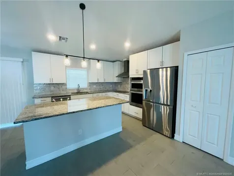928 SW John Maccormack Terrace Port St Lucie FL 34953