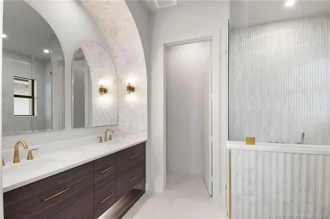 207 SE Via Bisento Port St Lucie FL 34952