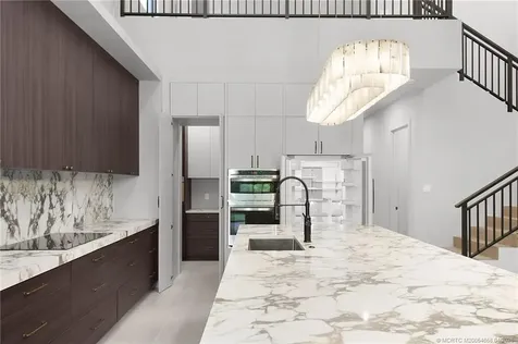 207 SE Via Bisento Port St Lucie FL 34952