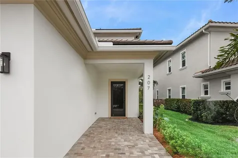 207 SE Via Bisento Port St Lucie FL 34952