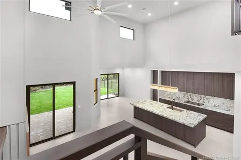 207 SE Via Bisento Port St Lucie FL 34952