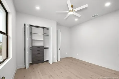 207 SE Via Bisento Port St Lucie FL 34952