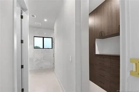 207 SE Via Bisento Port St Lucie FL 34952