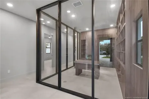 207 SE Via Bisento Port St Lucie FL 34952