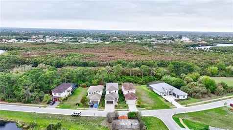 207 SE Via Bisento Port St Lucie FL 34952