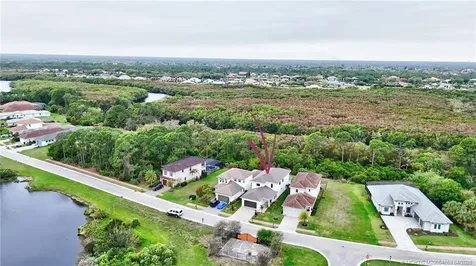 207 SE Via Bisento Port St Lucie FL 34952