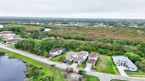 207 SE Via Bisento Port St Lucie FL 34952