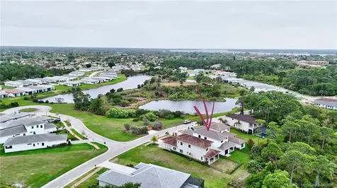 207 SE Via Bisento Port St Lucie FL 34952