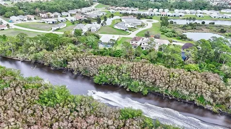 207 SE Via Bisento Port St Lucie FL 34952