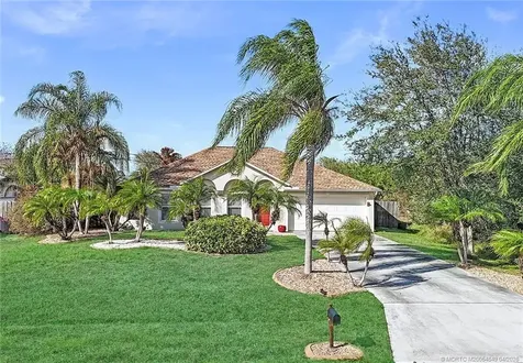 817 SW Kappa Avenue Port St Lucie FL 34953