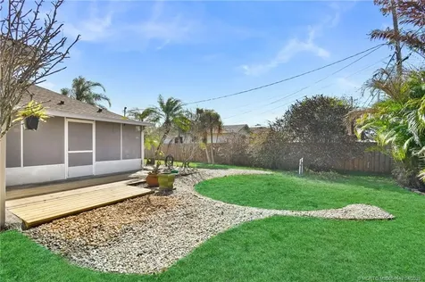 817 SW Kappa Avenue Port St Lucie FL 34953