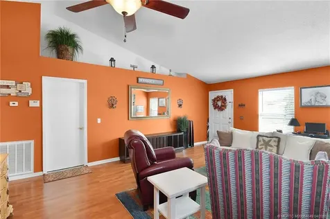 817 SW Kappa Avenue Port St Lucie FL 34953