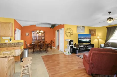 817 SW Kappa Avenue Port St Lucie FL 34953