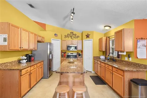 817 SW Kappa Avenue Port St Lucie FL 34953
