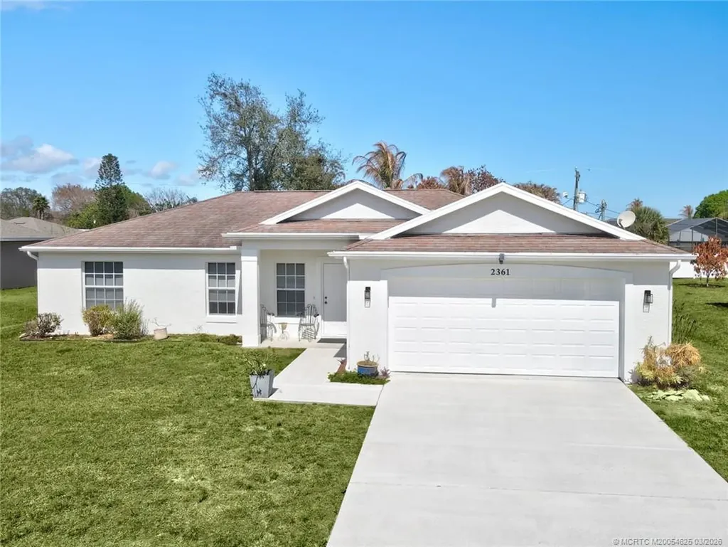 2361 SE Mariposa Avenue Port St Lucie FL 34952