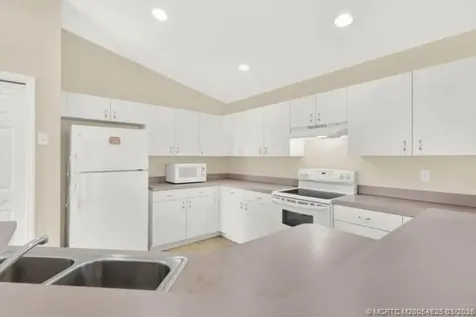 2361 SE Mariposa Avenue Port St Lucie FL 34952