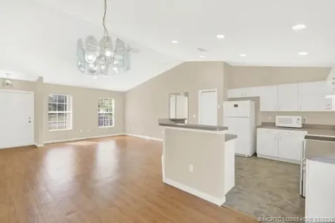 2361 SE Mariposa Avenue Port St Lucie FL 34952