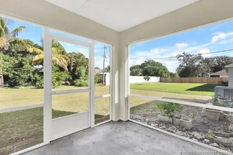 2361 SE Mariposa Avenue Port St Lucie FL 34952