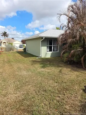2692 SW Altamira Avenue Port St Lucie FL 34987