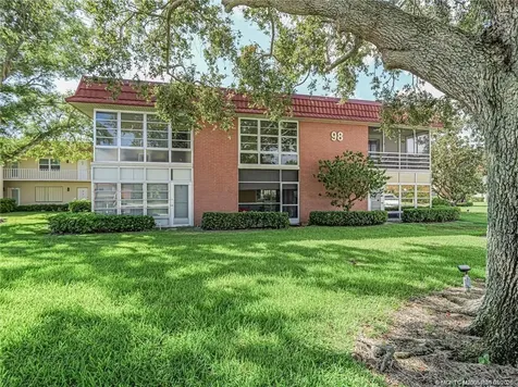 98 Spring Lake Drive Vero Beach FL 32962
